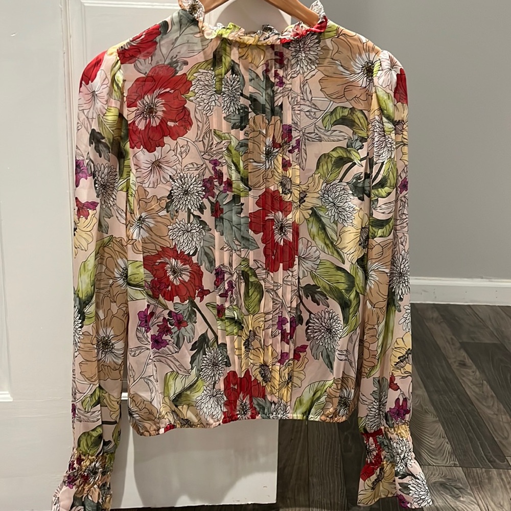 Guess Top